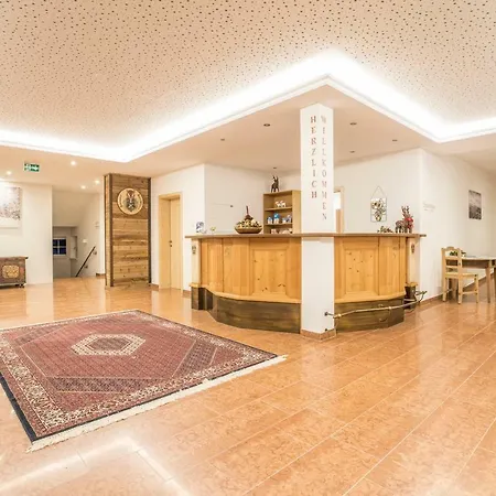 Aparthotel Paradies - Schrempfgut Flachau